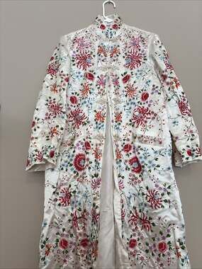 Vintage Plum Blossoms Chinese Embroidered Long Overcoat White IT 38